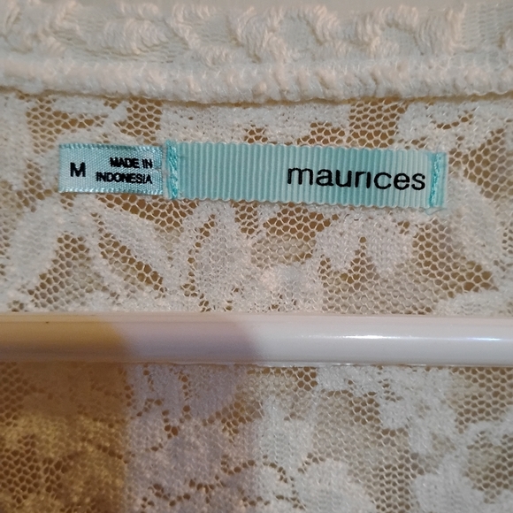 Women's Long sleeve lacy shirt - Picture 3 of 3